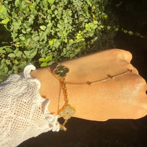 Clover Leaf Gold and Black Clover Bracelet - Picture 3 of 9